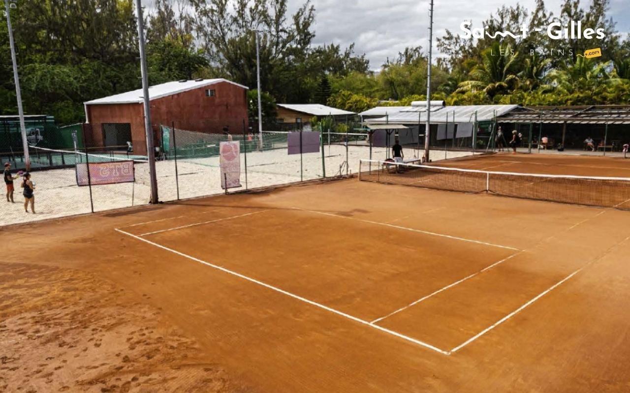 Tennis à l'Académie Tennis Club à Saint-Gilles Les Bains à La Réunion